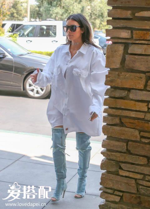 金·卡戴珊(Kim Kardashian)性感穿衣